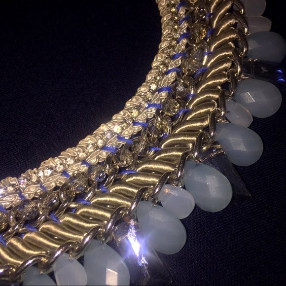 Stunning Chico’s statement necklace - Picture 2 of 4